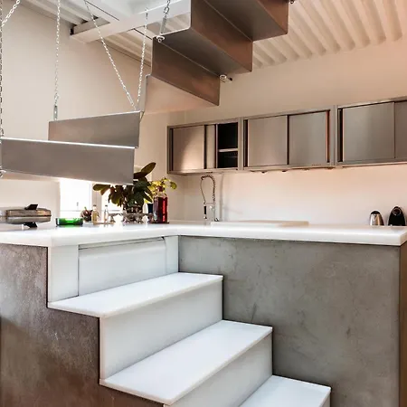 Stairway To The Sky - Brera Solferino Apt