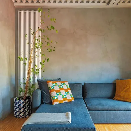 Stairway To The Sky - Brera Solferino Apt